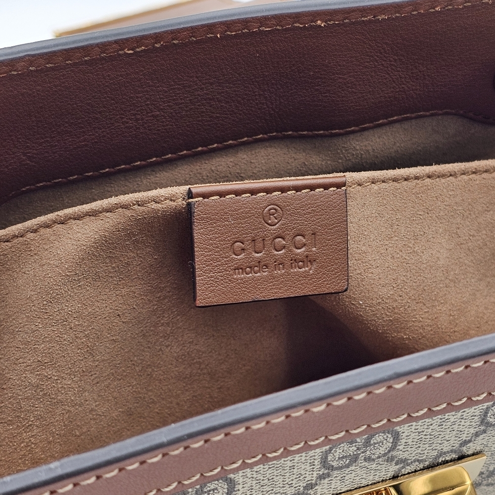 Gucci GG Supreme Small Padlock Shoulder Bag - Picture 6 of 8